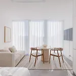 Inside Avenida * أفيرو