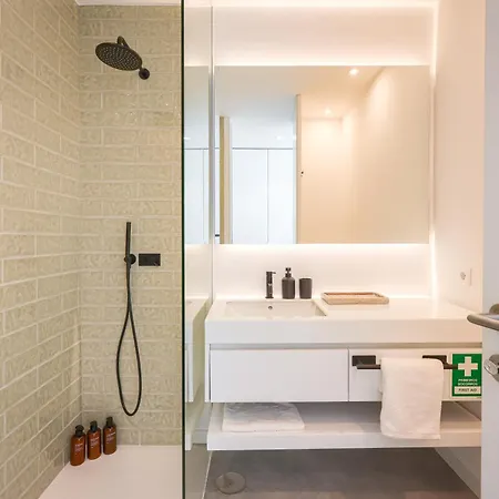 Inside Avenida * אבאירו